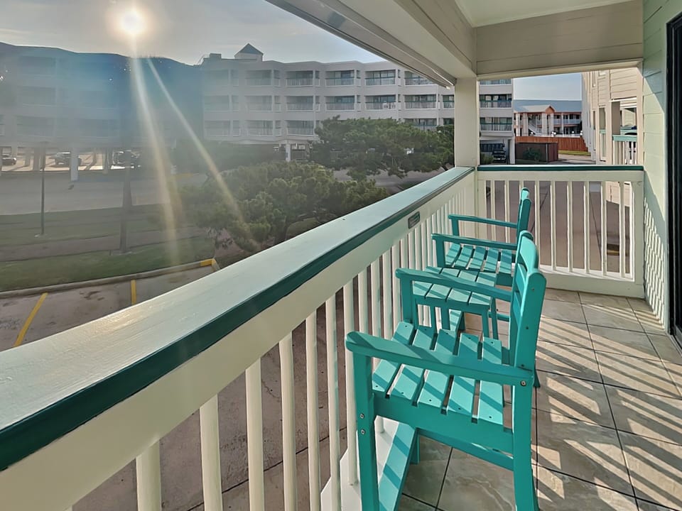 Private Balcony Seating For 2