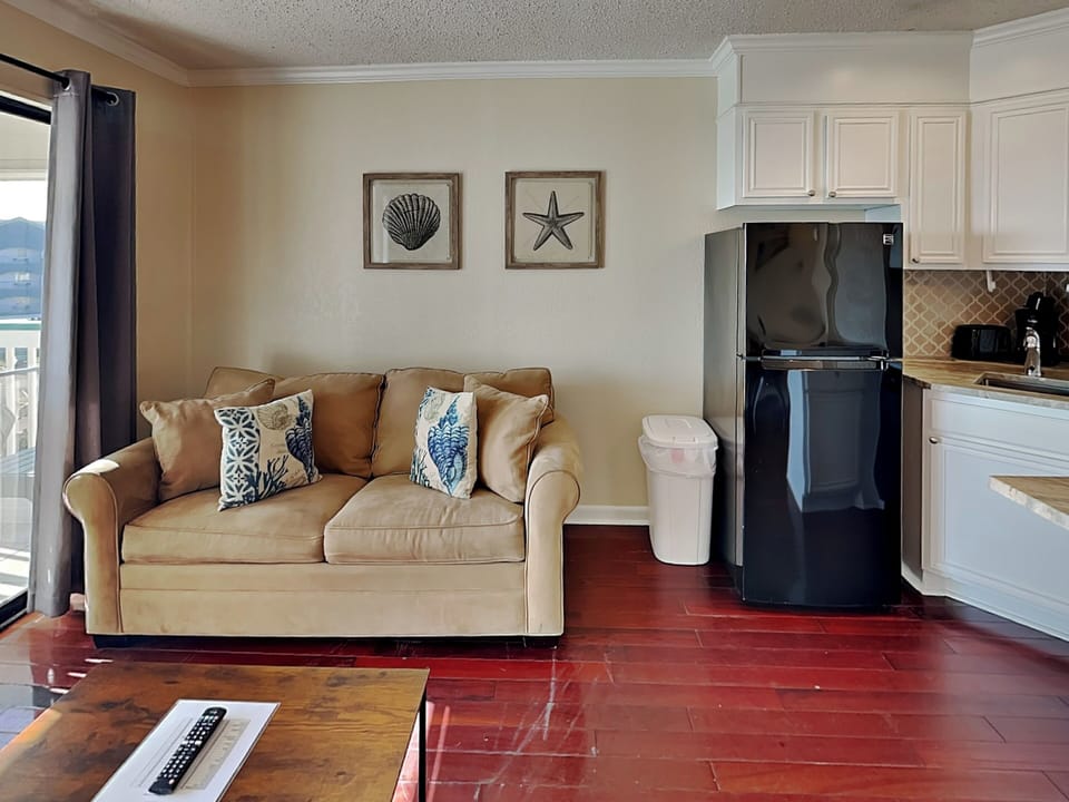 Living Room - Open Layout w/ Kitchen & Dining