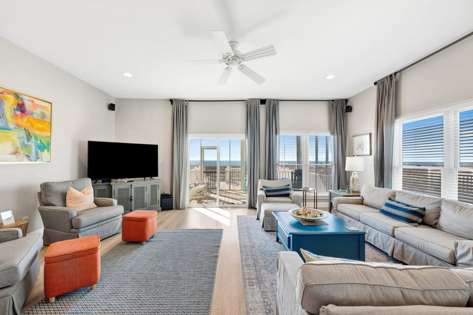 Accommodating up to twelve guests and two pets