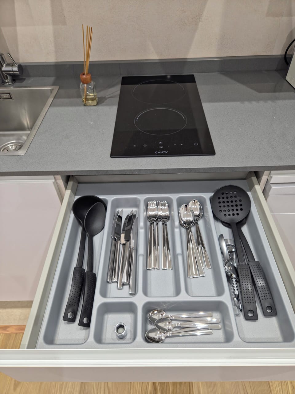 Apartment, 1 Bedroom | Private kitchen | Fridge, microwave, stovetop, dishwasher