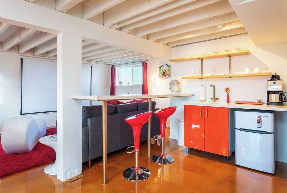 Basement Kitchenette and Bar
