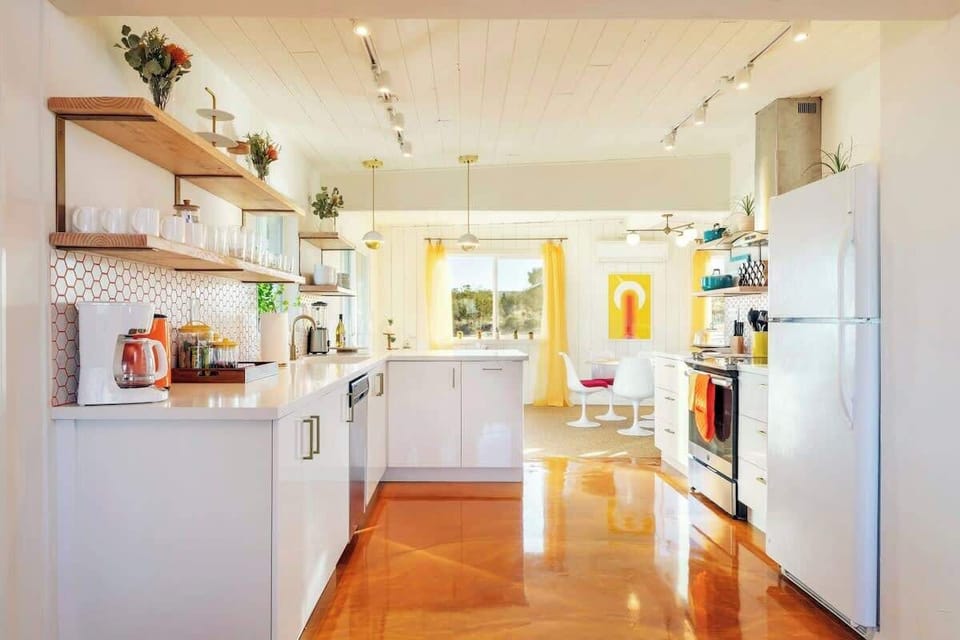 Bright and Airy Modern Kitchen