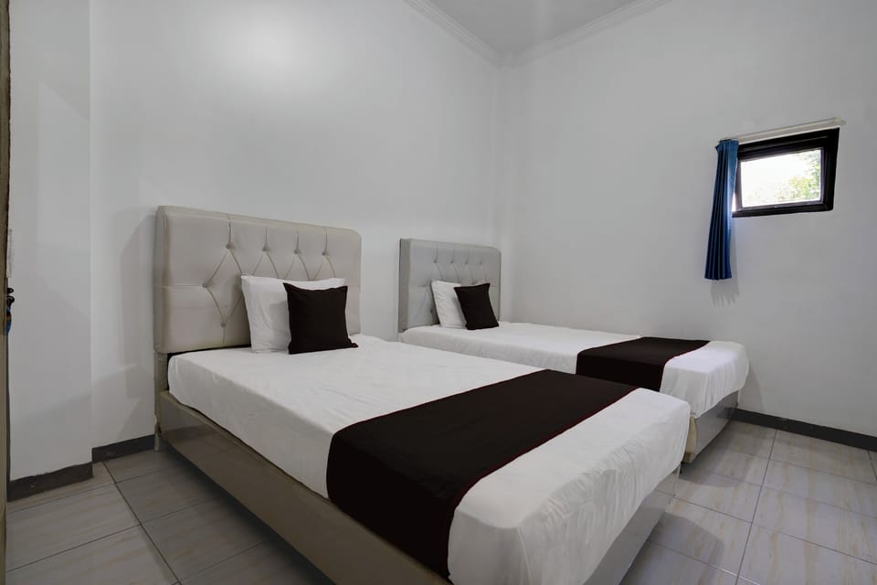 Deluxe Twin Room | Free WiFi, bed sheets