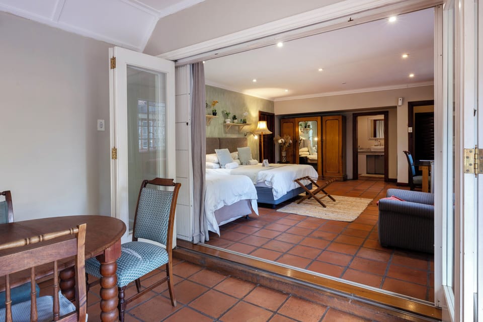 Family Room | Living area | Flat-screen TV