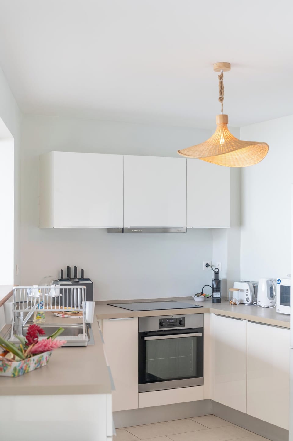 Deluxe Apartment, Sea View | Private kitchen