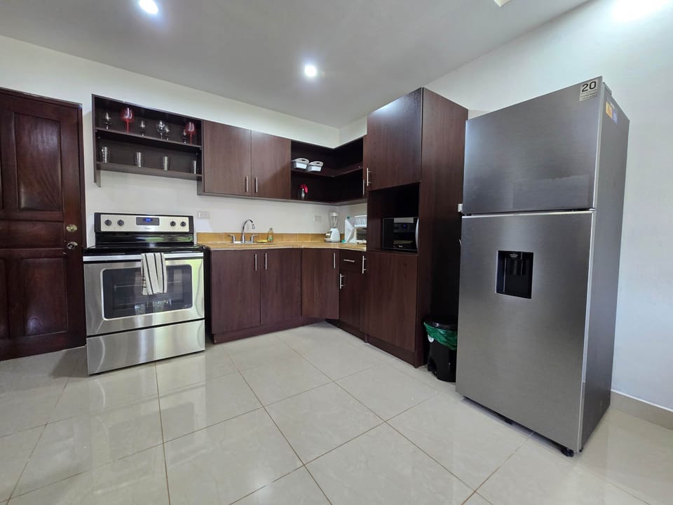 fully equipped kitchen