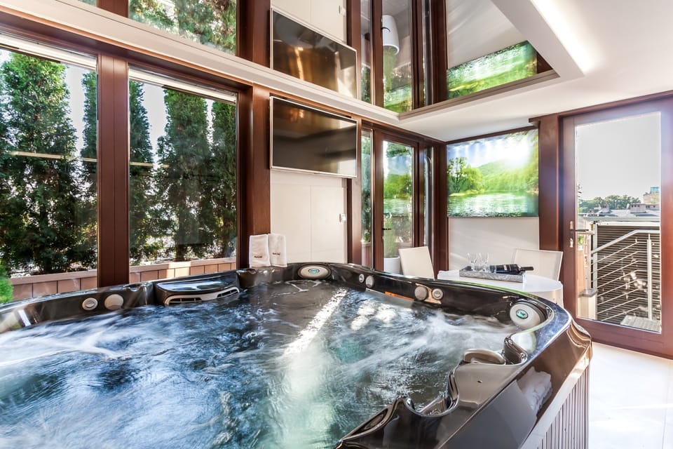Apartment, Hot Tub (Sauna) | Jetted tub