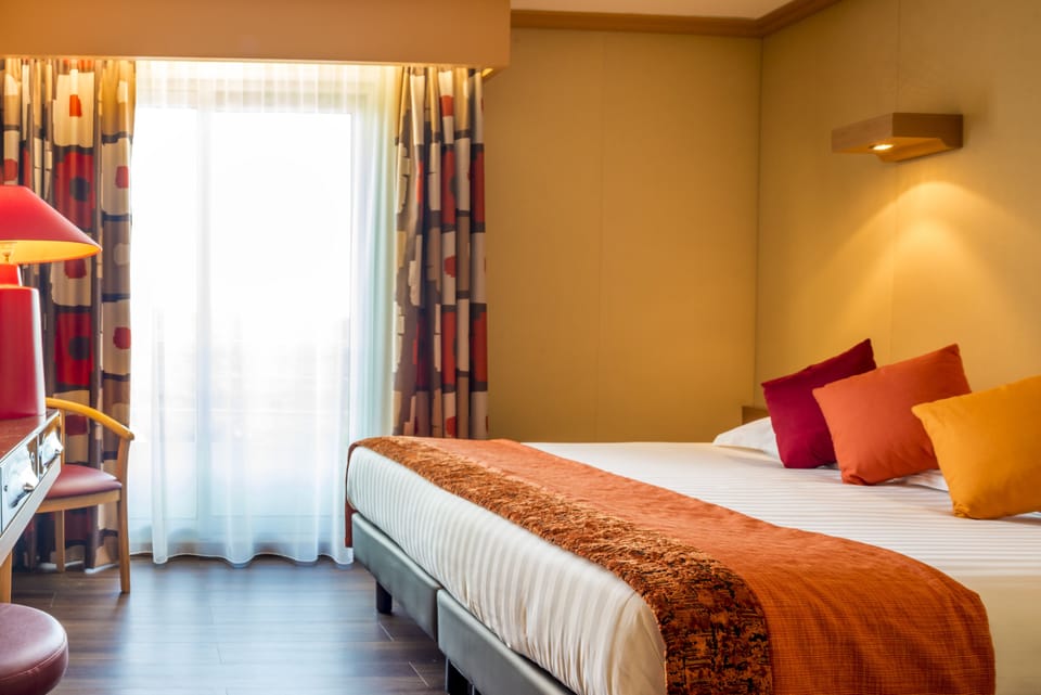 In-room safe, blackout drapes, soundproofing, free WiFi