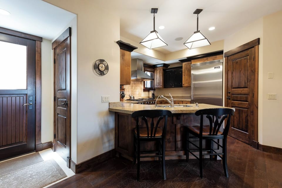  Kitchen