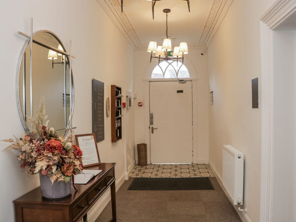 Cottage | Interior
