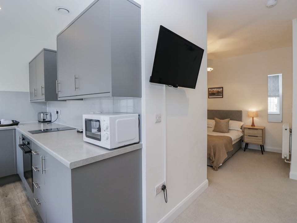 Cottage | Private kitchen | Cookware/dishes/utensils