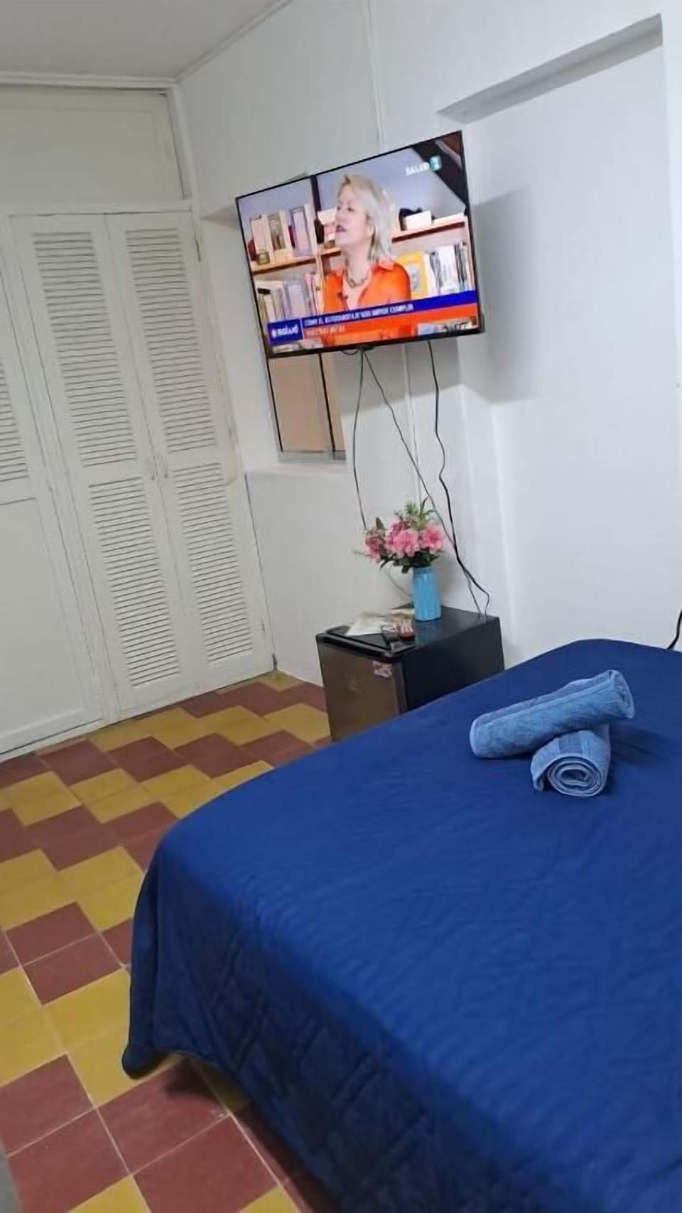 Iron/ironing board, free WiFi