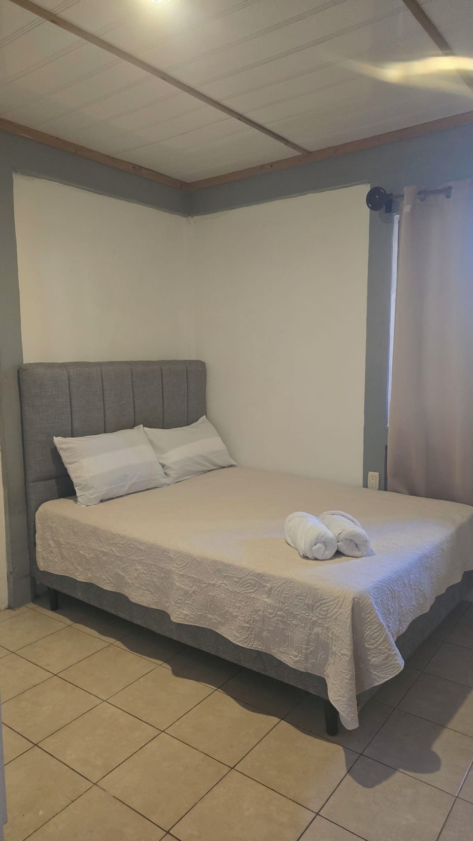 Laptop workspace, blackout drapes, iron/ironing board, free WiFi