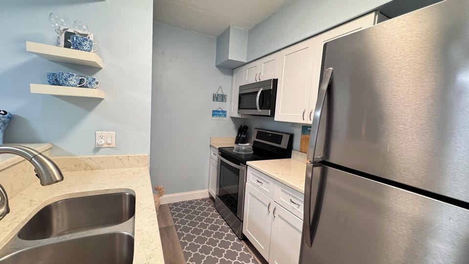 Full equipped kitchen