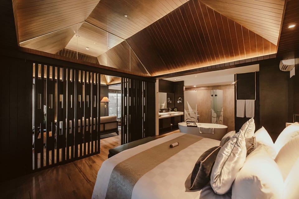 The Layonsari Suite | Minibar, in-room safe, desk, iron/ironing board