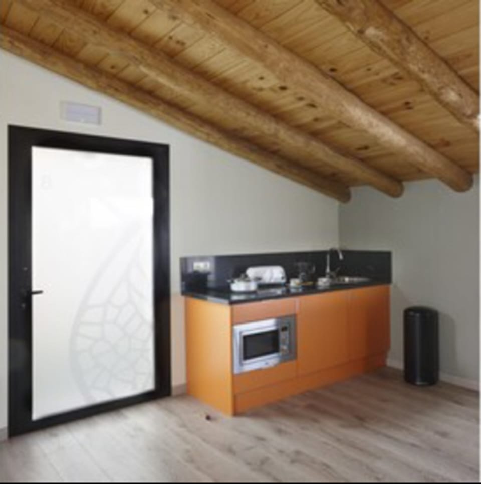 Duplex, 1 Bedroom | Private kitchenette