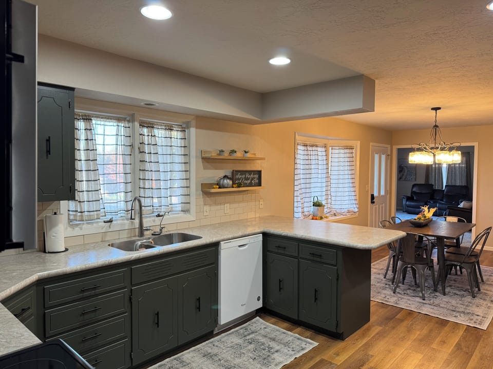 Full kitchen with plenty of coffee options including caramel!
