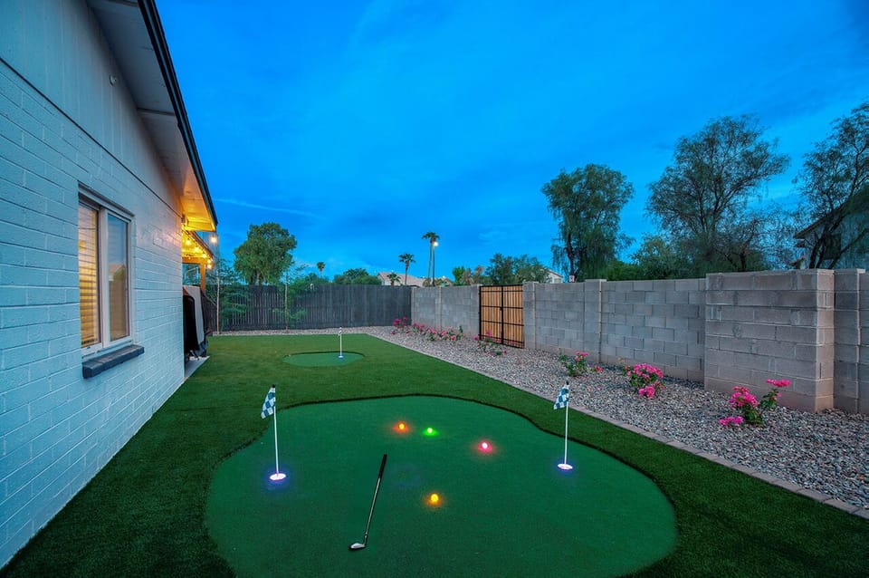 Backyard mini golf fun for all ages
