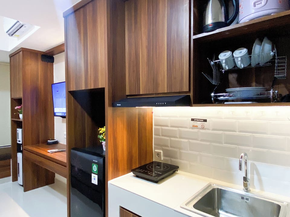 Standard Studio | Private kitchen | Fridge, stovetop, rice cooker, cookware/dishes/utensils