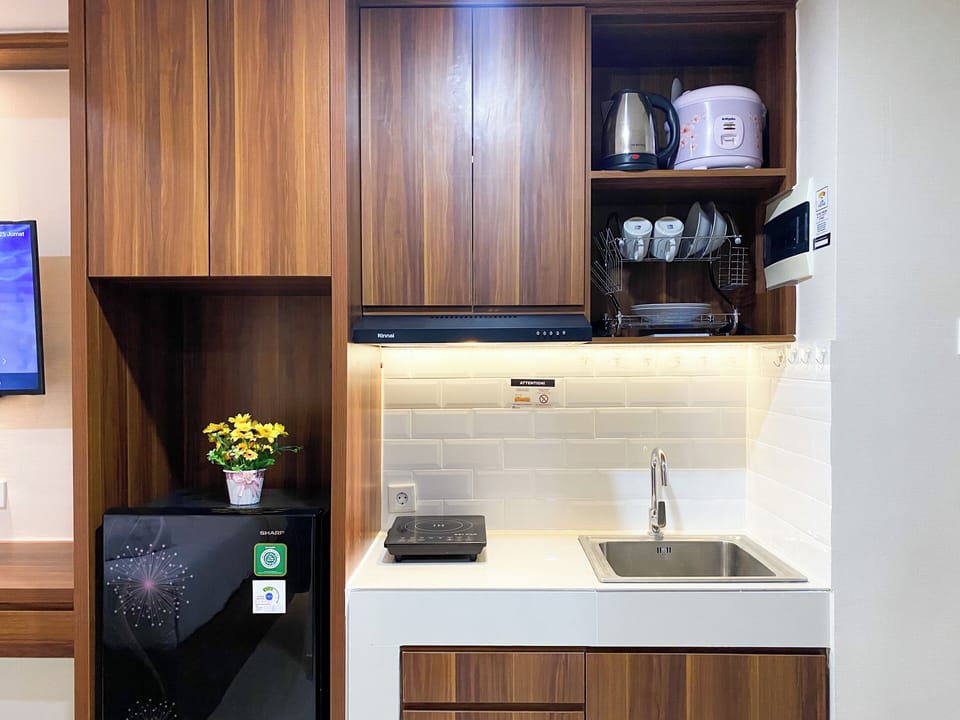 Standard Studio | Private kitchen | Fridge, stovetop, rice cooker, cookware/dishes/utensils