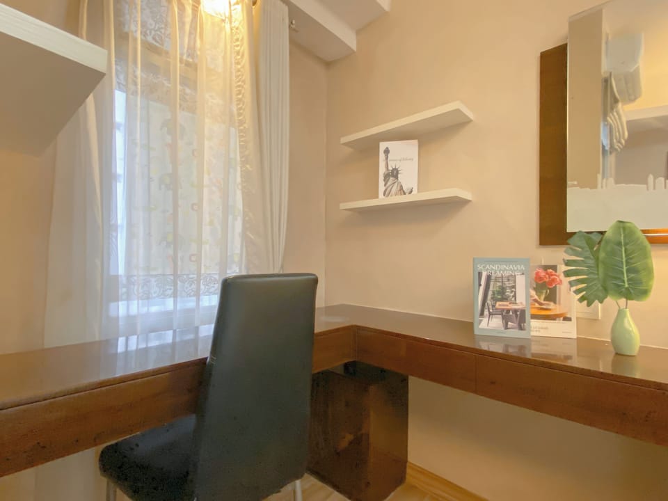 Standard Studio | In-room dining