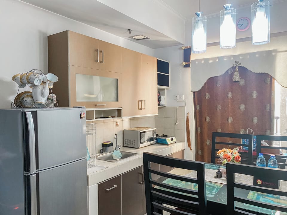 Standard Apartment | Private kitchen | Stovetop, rice cooker