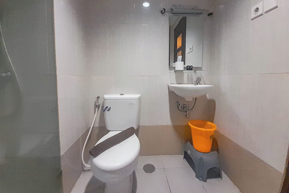 Standard Studio | Bathroom