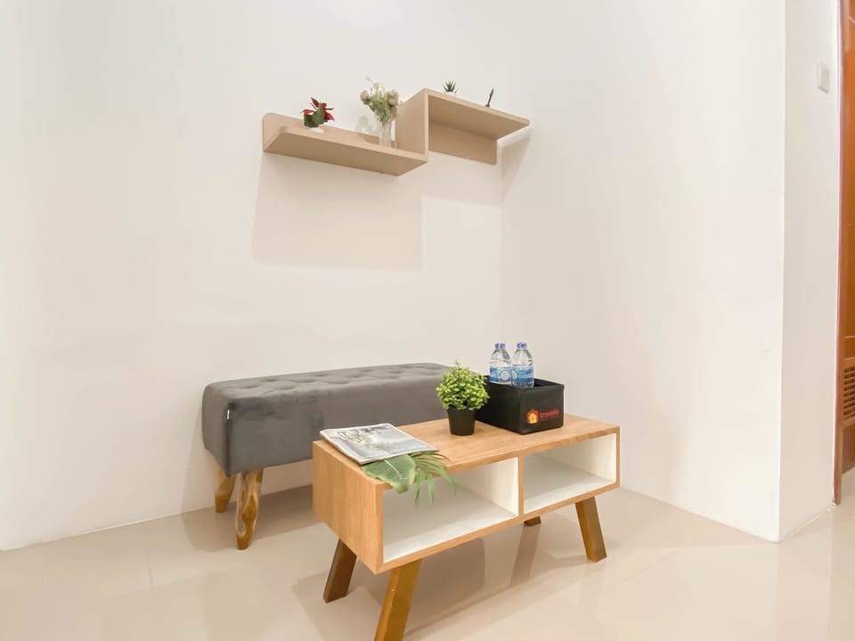 Standard Apartment | Living area