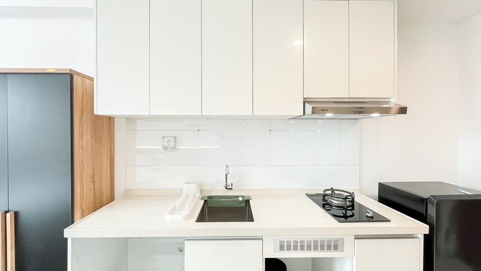 Standard Apartment | Private kitchen | Cookware/dishes/utensils