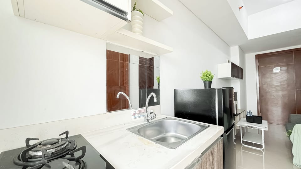 Standard Apartment | Private kitchen | Fridge