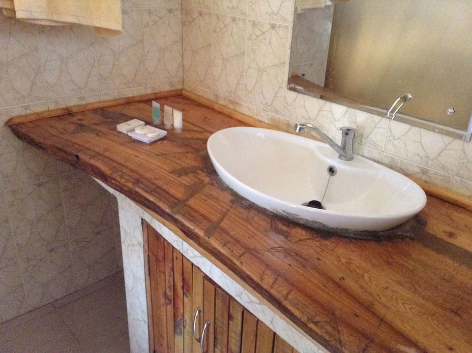 Cottage | Bathroom sink