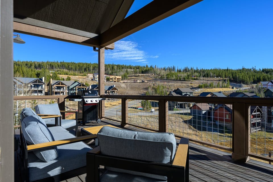 Outdoor Seating Area and Grill