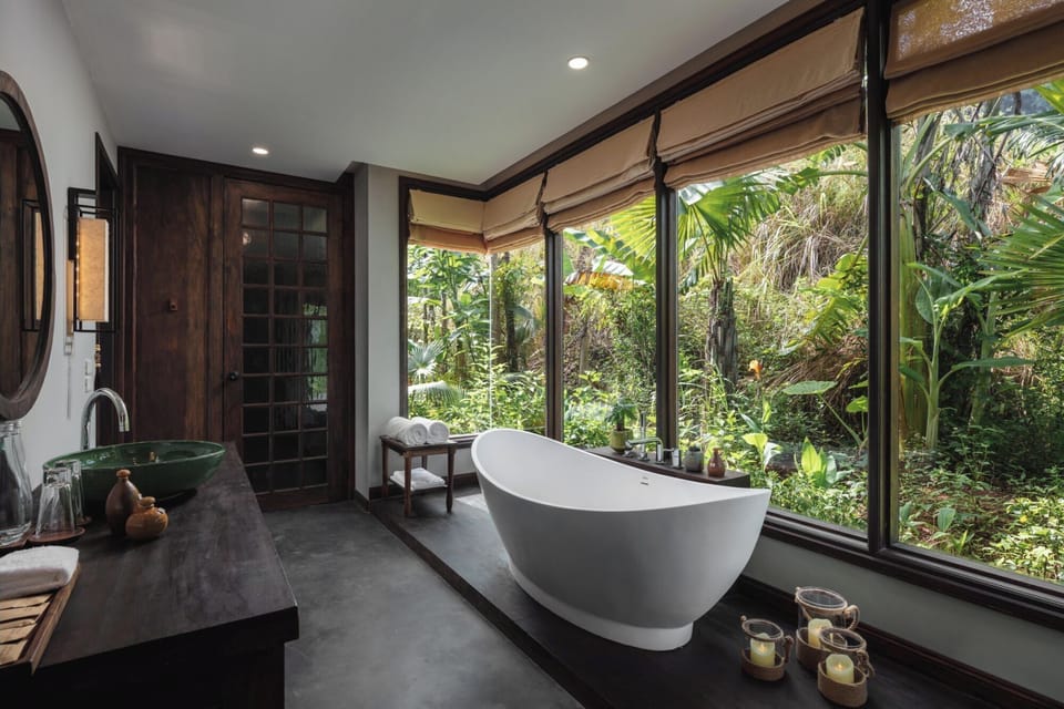 Senna Hilltop Pool Villa 1 Bedroom | Bathroom | Separate tub and shower, hair dryer, bathrobes, slippers