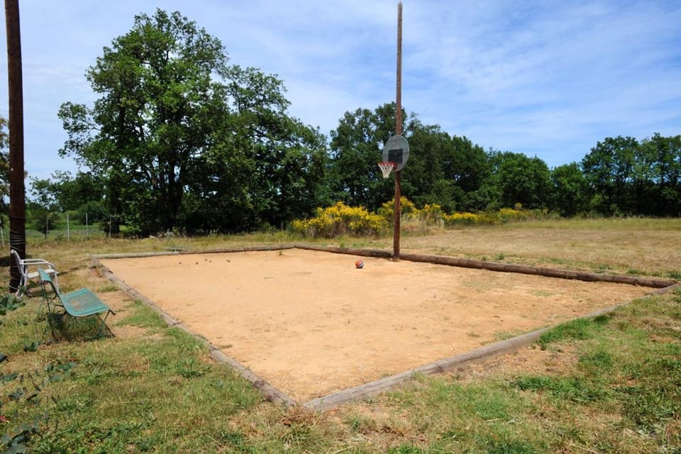 Sport court