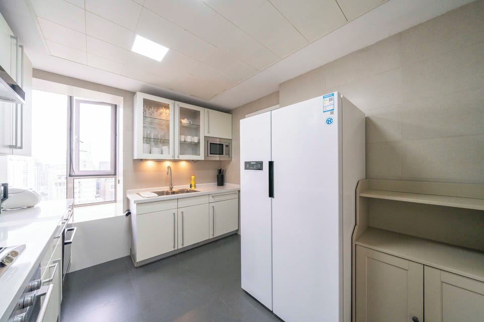 Superior Apartment, 3 Bedrooms, Balcony, City View | Private kitchen