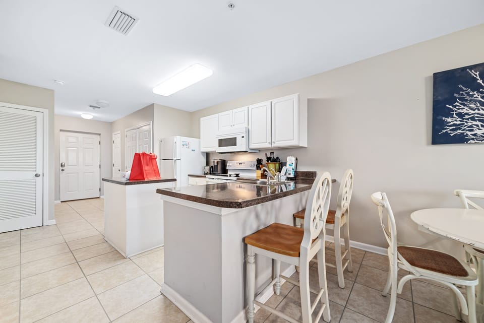 Breakfast bar and kitchen