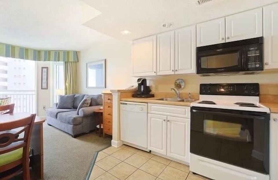 Fully Equipped Modern Kitchen