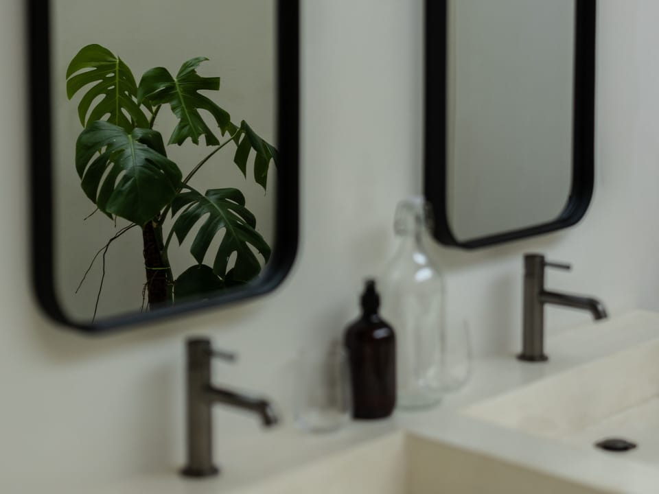 Shower, hair dryer, bathrobes, towels
