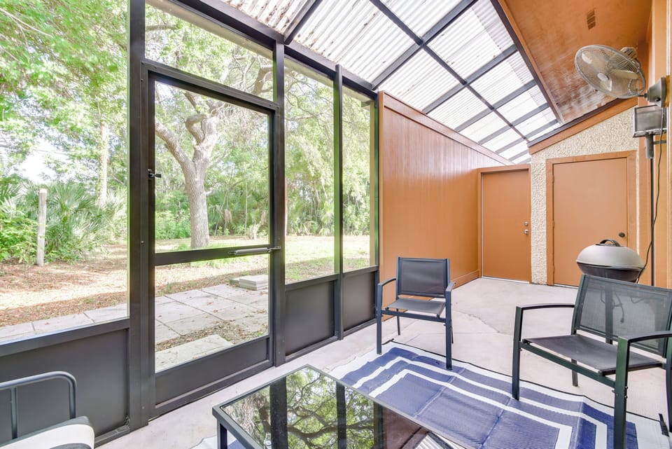 Screened-In Patio | Electric Grill