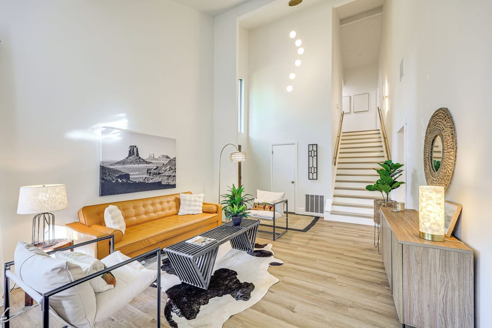 San Antonio Vacation Rental | 4BR | 2.5BA | 2,400 Sq Ft | 1 Step to Enter