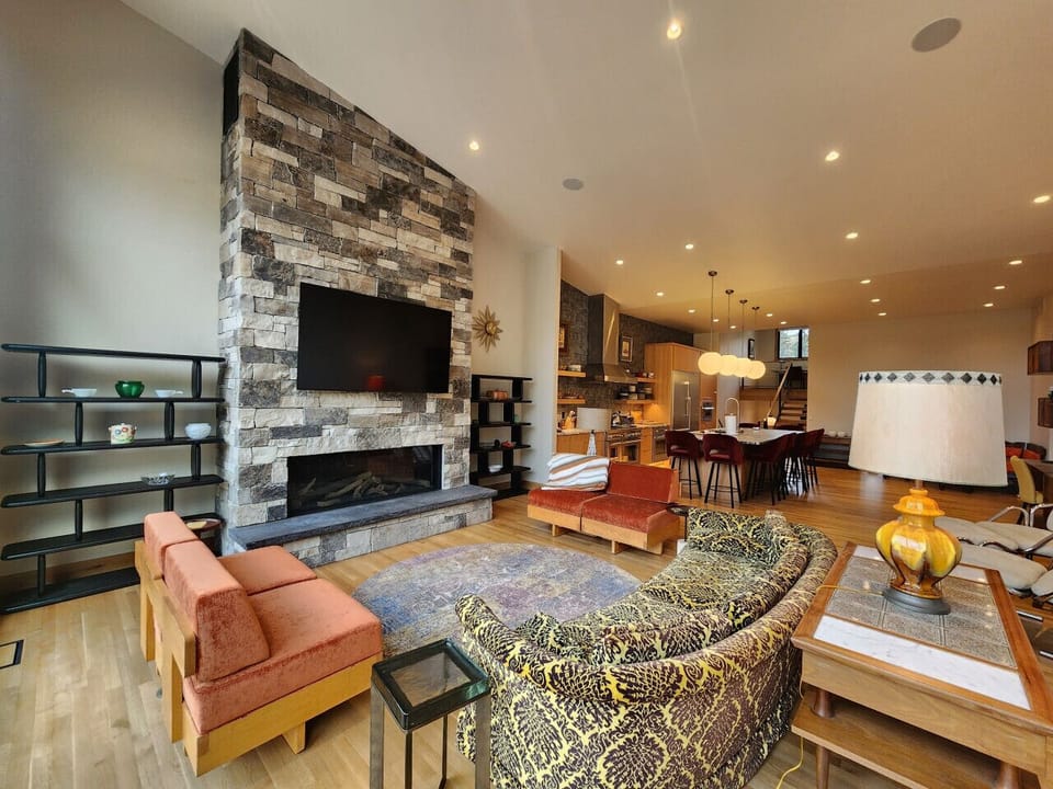 Spacious Open Concept Great Room with Gas Fireplace