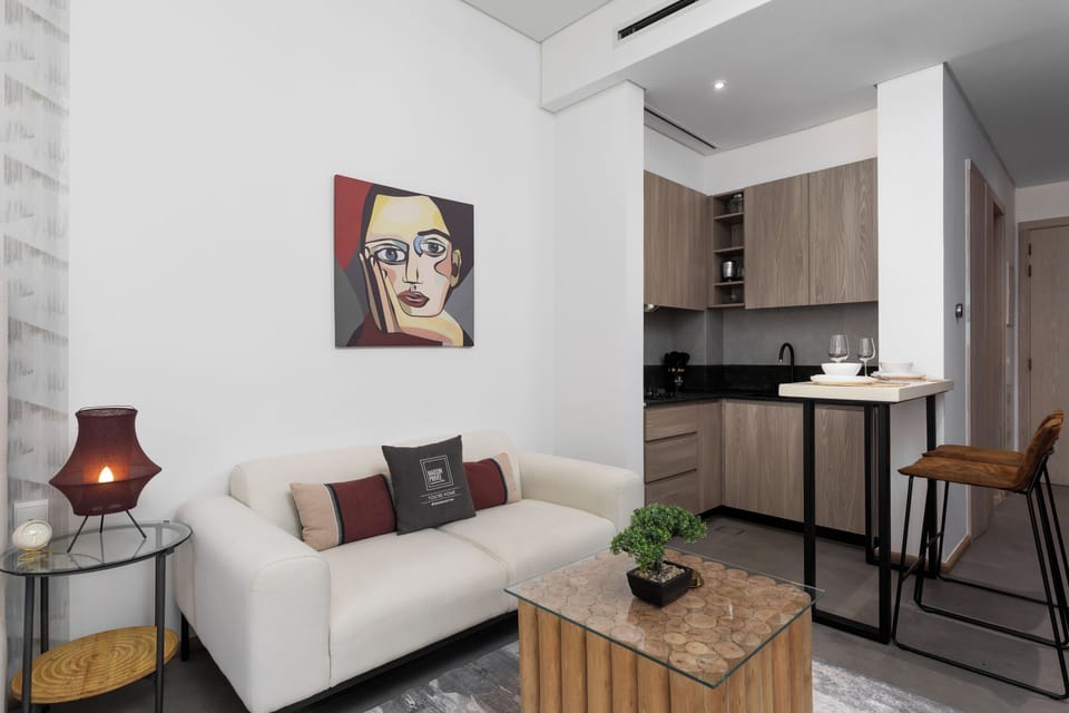 Deluxe Studio, Non Smoking | Living area