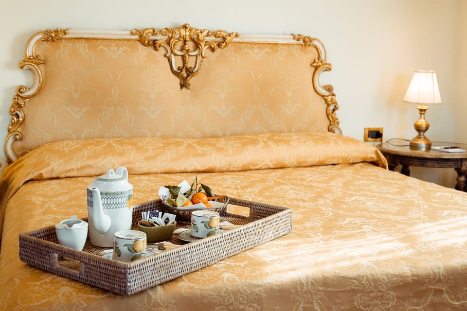 Junior Suite | Down comforters, minibar, in-room safe, individually furnished