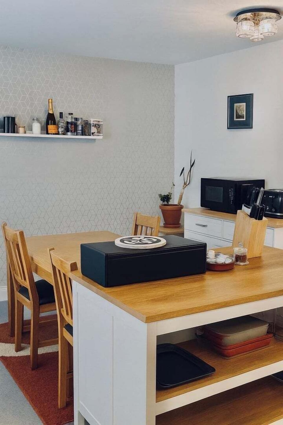 Apartment (Reading Retreat – 1 Bed with Privat) | Dining