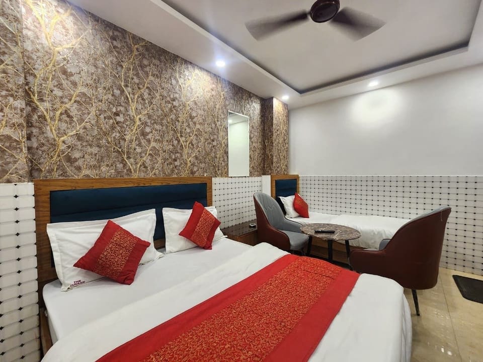 Deluxe Triple Room | Hypo-allergenic bedding, desk, laptop workspace, free WiFi
