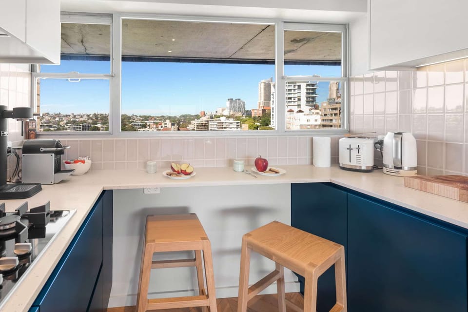 Kitchen bar