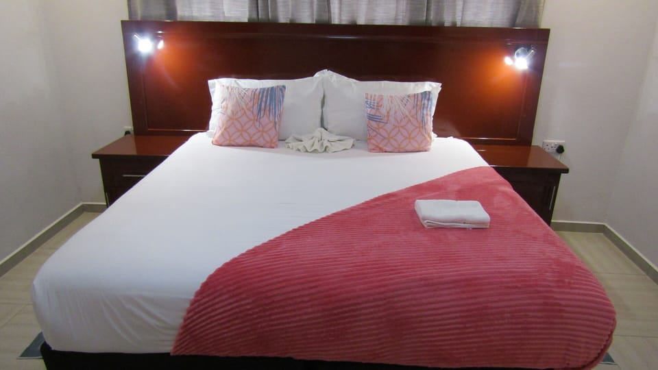 Standard Double Room, 1 Queen Bed | Desk, laptop workspace, iron/ironing board (on request), WiFi (free)