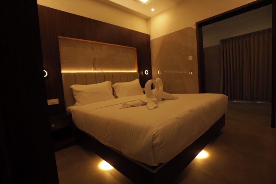 Deluxe Double Room | Free WiFi