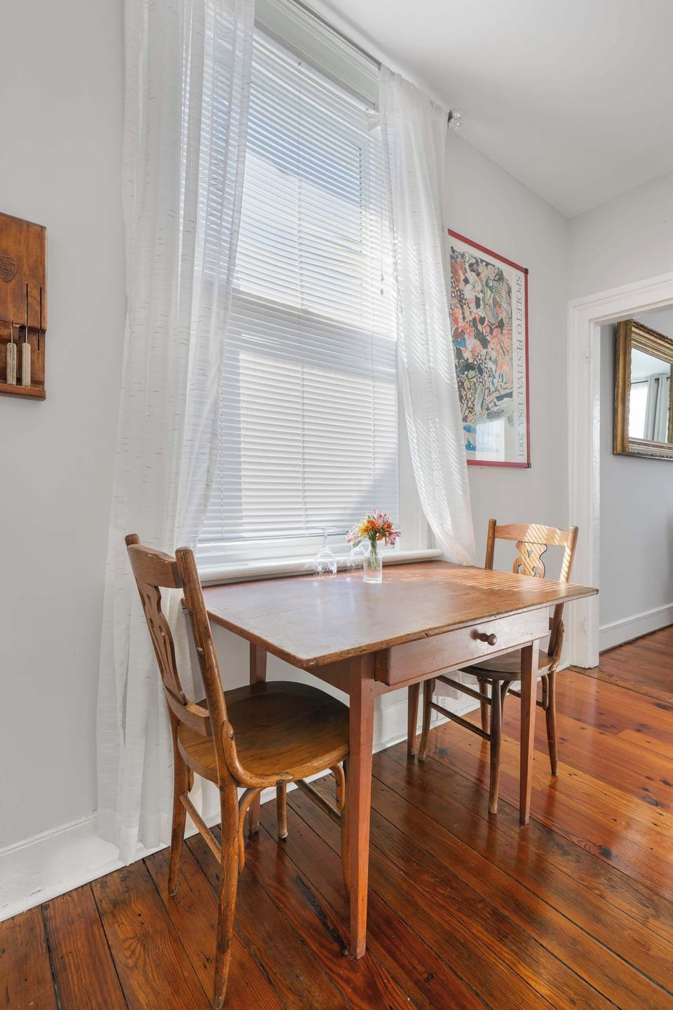 Seating for dining