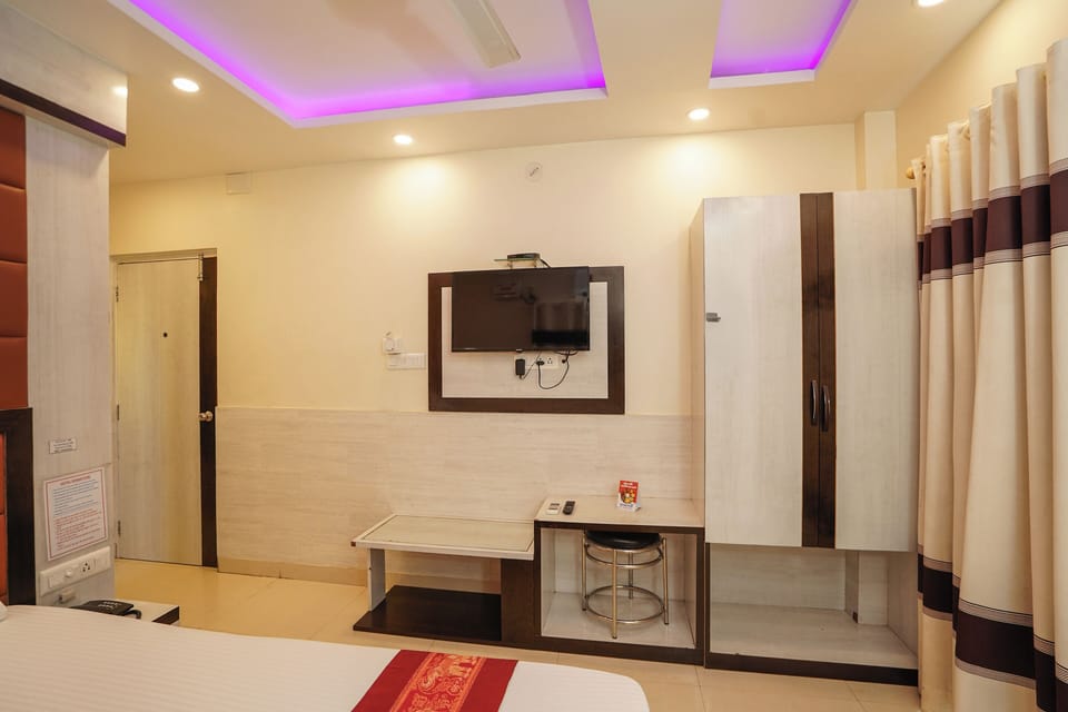 Deluxe Double Room | Blackout drapes, WiFi (free), bed sheets